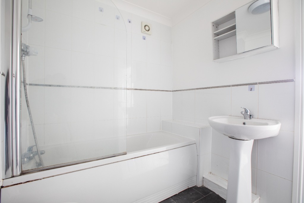 Image of Millhall Court