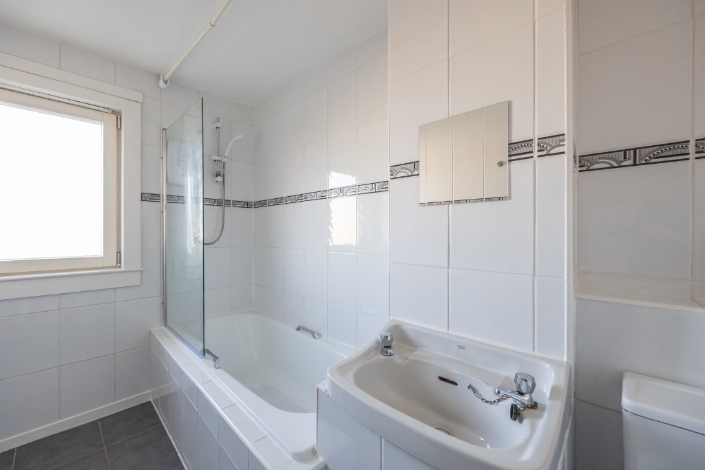 Image of Waterside Street