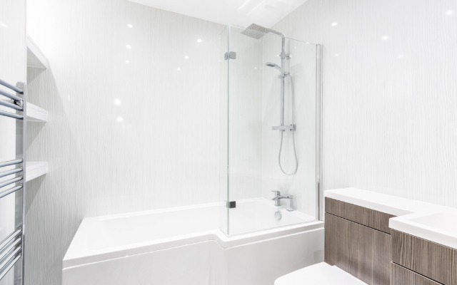 Bathroom renovation by MQ