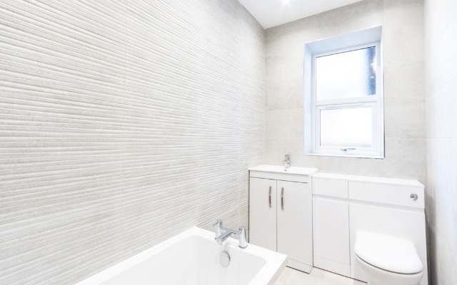 Bathroom renovation by MQ