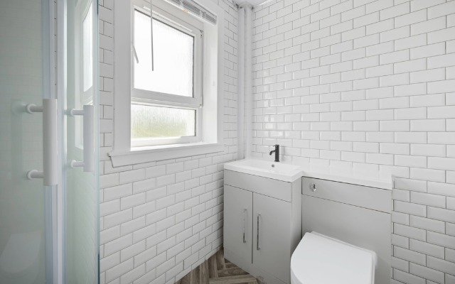 Bathroom renovation by MQ
