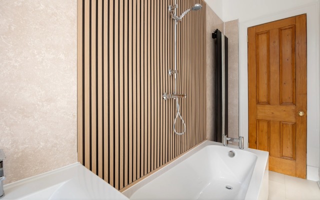 Bathroom renovation by MQ