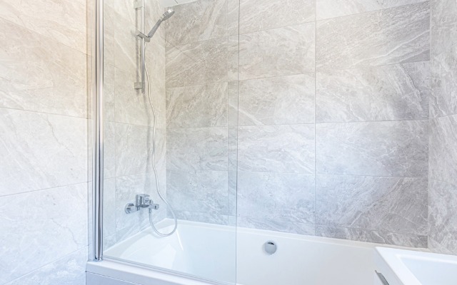 Bathroom renovation by MQ