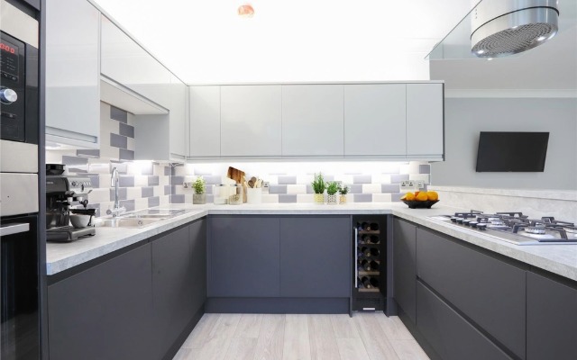 Kitchen renovation by MQ